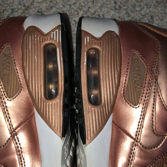 Rose Gold Nike Air Max size 4.5y fits womens 6 - Picture 4 of 10